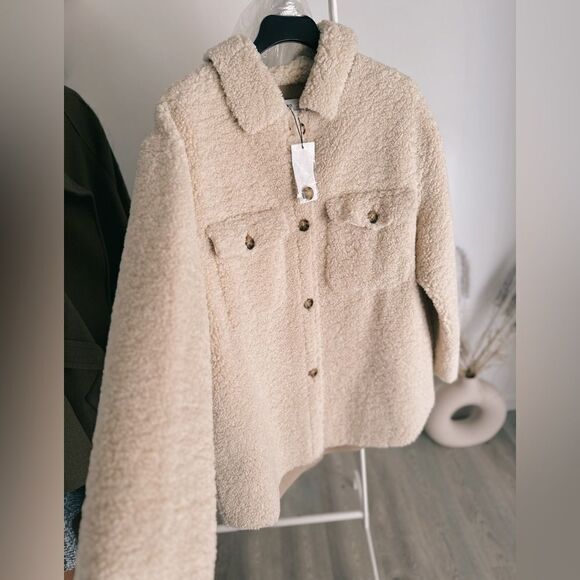 Mango Faux Shearling Jacket Shacket Overshirt Beige New Pockets - Picture 13 of 13